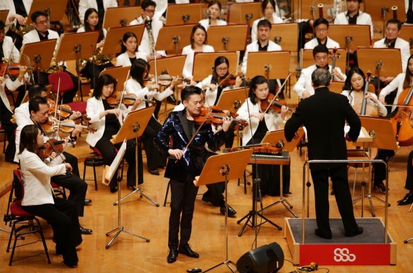 [当代古典 Contemporary Classical] 余隆 &amp; 上海交响乐团 &amp; 王敬 &amp; 冯天石 - 金庸百年·2024上海夏季音乐节闭幕音乐会：弦弓笛影中的侠义江湖