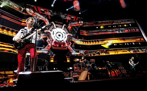 [另类摇滚 Alternative Rock] 缪斯乐队 Muse - Live at Rome Olympic Stadium 2013：罗马奥林匹克体育场的史诗狂欢，4K技术开创的现场传奇